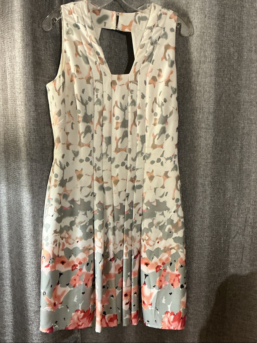 ANTONIO MELANI Sleeveless Pleated Midi Dress in White, Gray & Pink Floral